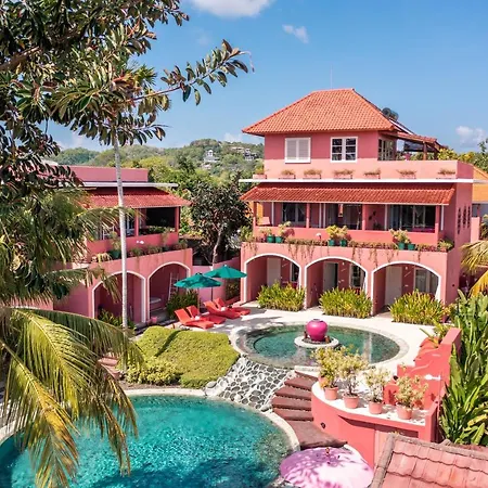 Pinkcoco Uluwatu - Constant Surprises & For Cool Adults Only Hotel